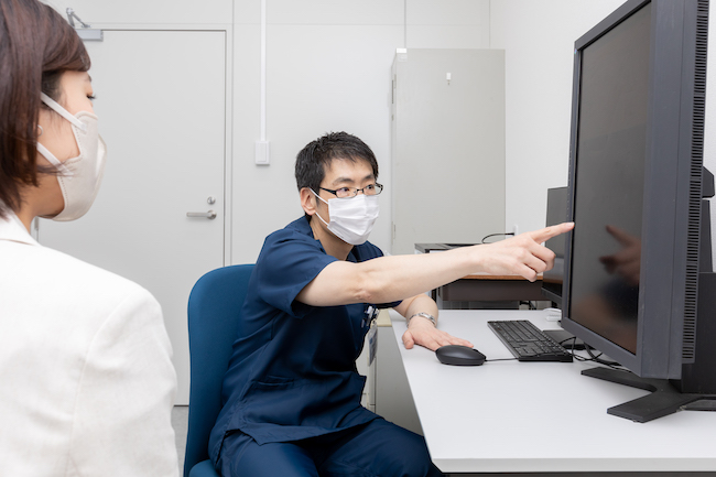 強い腹痛があるときはすぐにご相談を